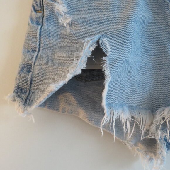 AGOLDE Parker Vintage Cut-Off Shorts in Swapmeet - Size 24 Waist - Picture 8 of 16